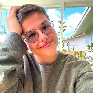 Meet your Posher, Brenna